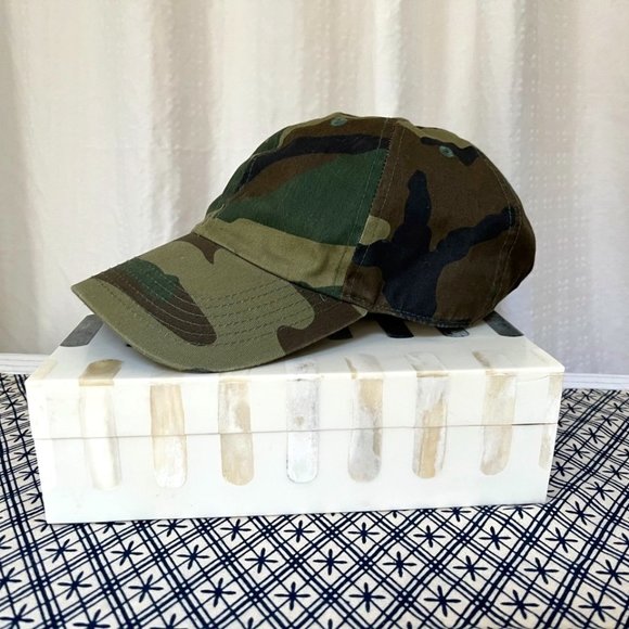 Chic Camo Baseball Cap - Picture 1 of 4